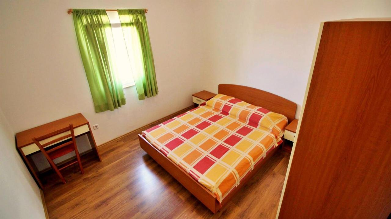 Apartments Marko Nemira Omis Exterior photo
