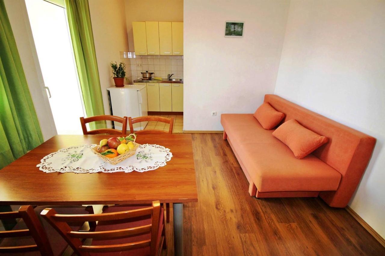 Apartments Marko Nemira Omis Exterior photo