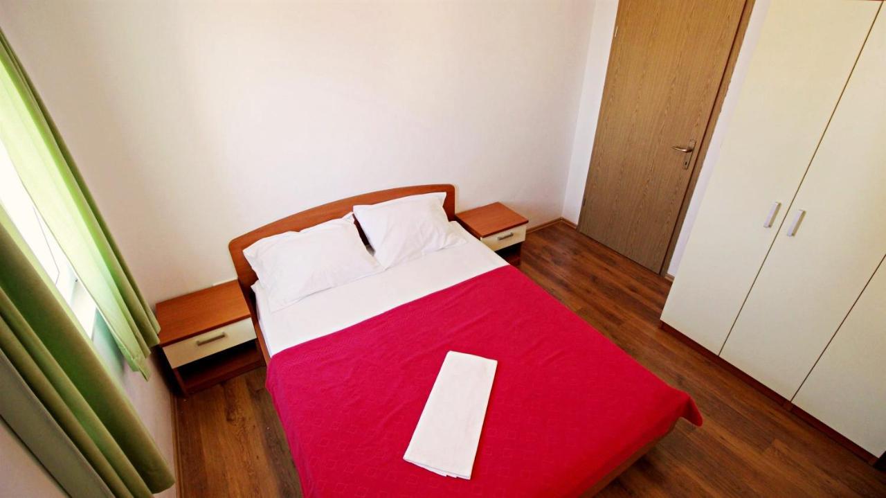 Apartments Marko Nemira Omis Exterior photo
