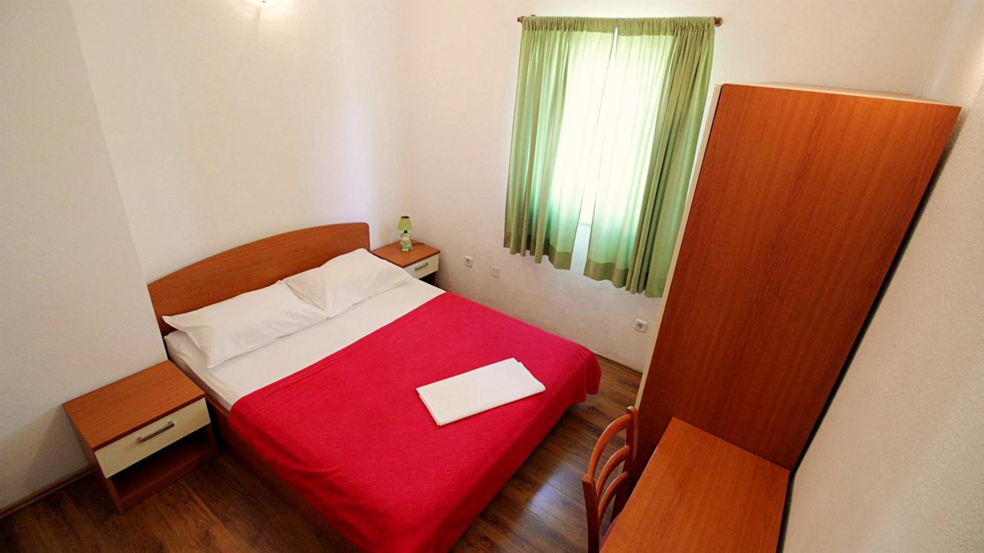 Apartments Marko Nemira Omis Room photo